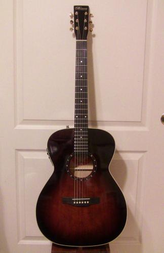 Godin Norman B50 Concert Hall 